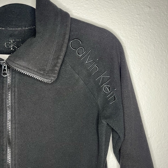 Calvin Klein Black Fleece Jacket 🖤✨ (Size S) - Picture 2 of 5